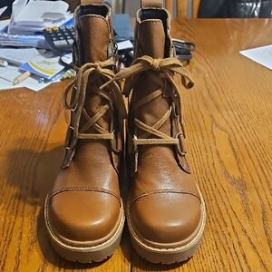 Sorel Joan Now Brown Lace-Up Boots
